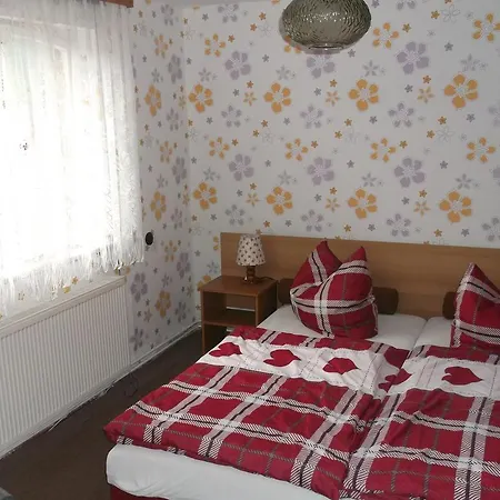 Und Christine Kilian