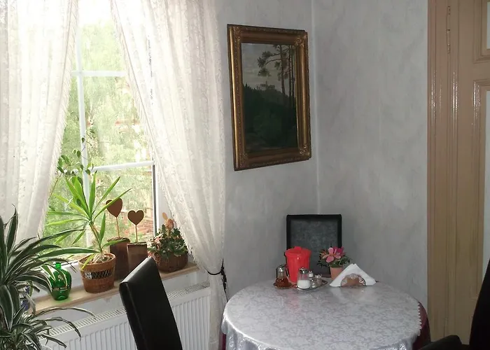 Und Christine Kilian Konukevi 3*